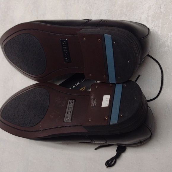 Vionic shoes men formal style  size 7 black color - Picture 9 of 16